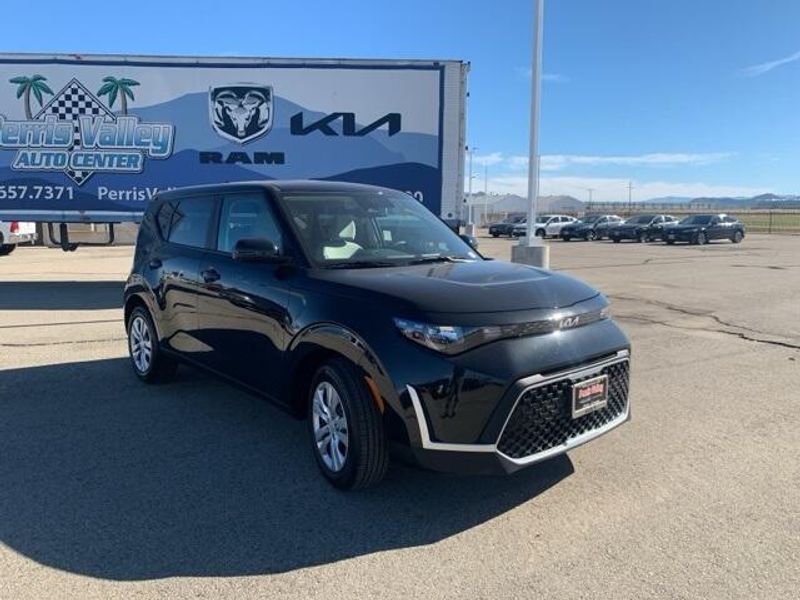 Used 2025 Kia Soul LXImage 5