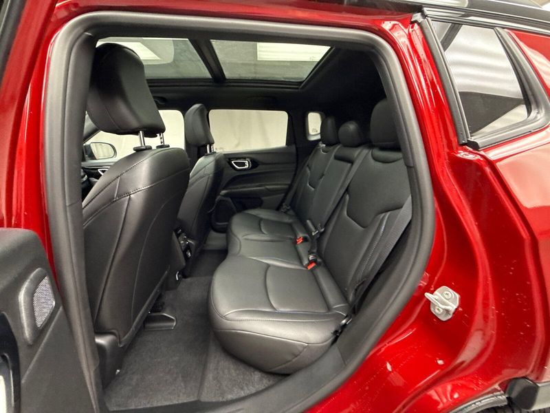 New 2025 Jeep Compass Limited 4x4Image 17
