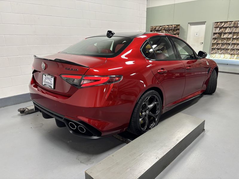 New 2024 Alfa Romeo Giulia Quadrifoglio Carbon RwdImage 8