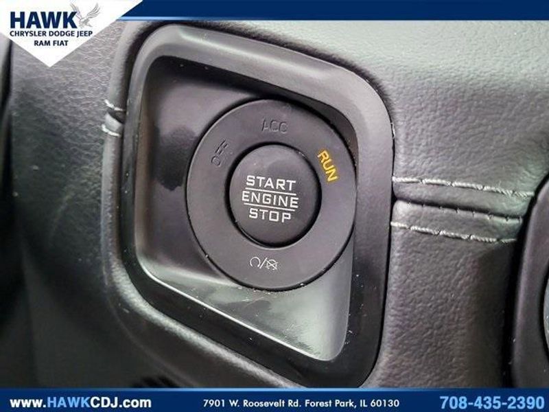 2024 Jeep Wrangler Sahara photo 15