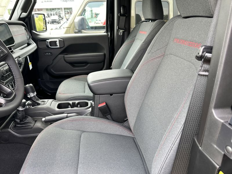 2025 Jeep Wrangler 2-door RubiconImage 13