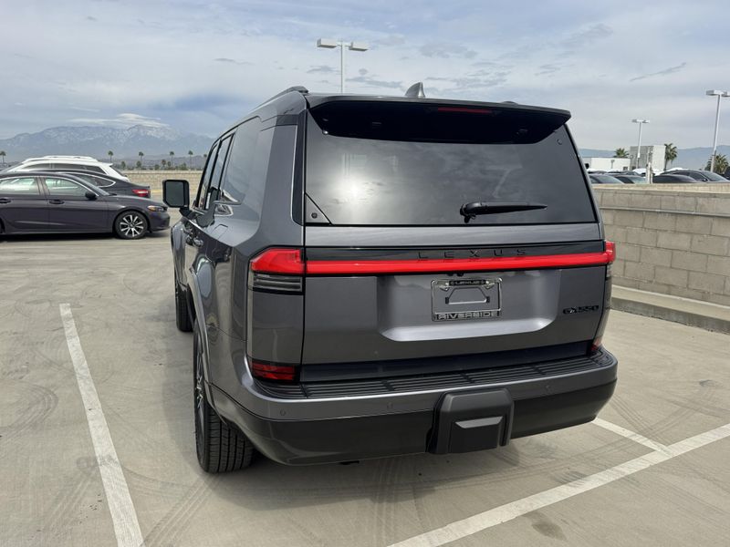 New 2026 Lexus GX 550 OvertrailImage 8