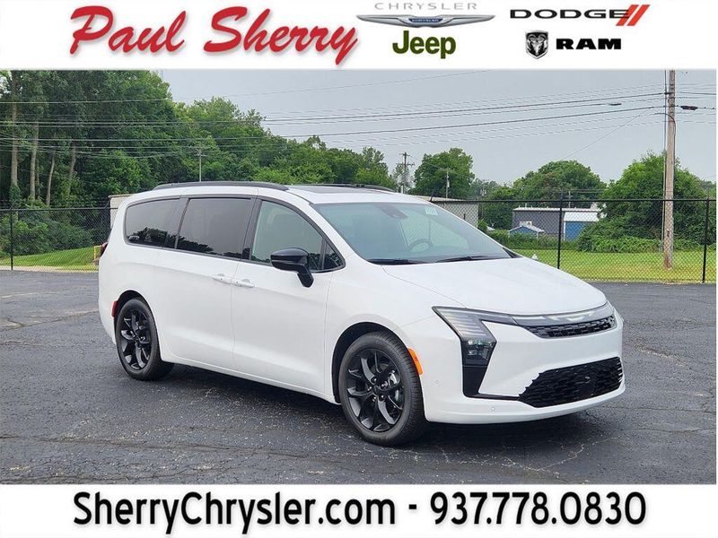 New 2027 Chrysler Pacifica Limited