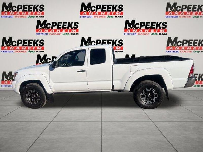 Used 2009 Toyota Tacoma PreRunnerImage 2