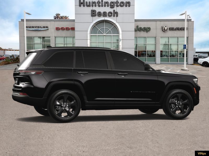 2025 Jeep Grand Cherokee Altitude X 4x4Image 15