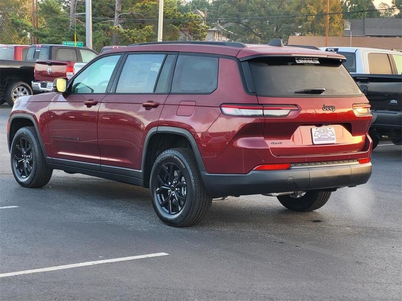 2025 Jeep Grand Cherokee L Altitude X 4x4Image 4