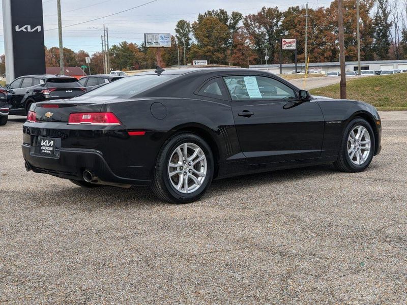 2015 Chevrolet Camaro LTImage 3