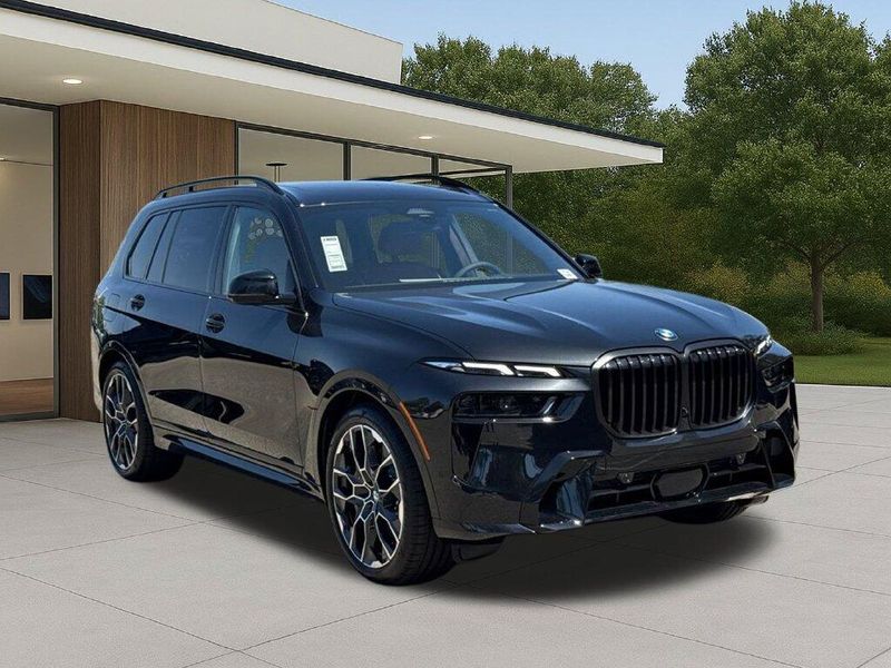 New 2027 BMW X7 xDrive40iImage 6