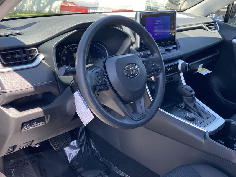 New 2025 Toyota RAV4 Hybrid LEImage 13