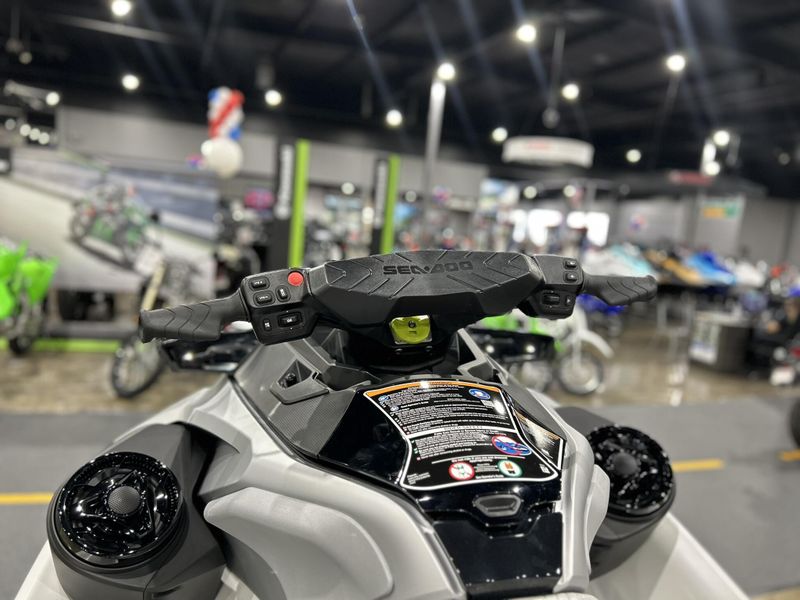 New 2025 Sea-Doo GTX LIMITED 325 (SOUND SYSTEM) Image 22