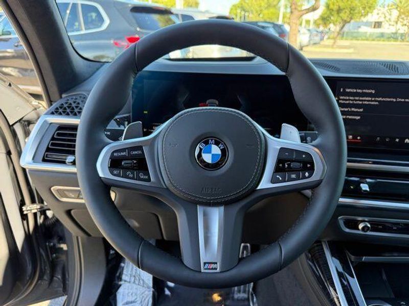 New 2026 BMW X7 xDrive40iImage 23