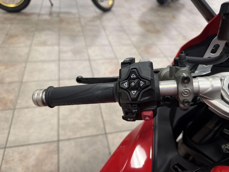 Used 2026 Ducati PANIGALE V2 Image 22