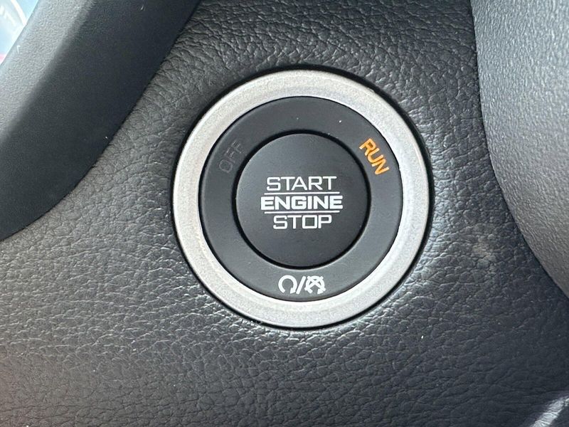 2025 RAM 1500 Big HornImage 18