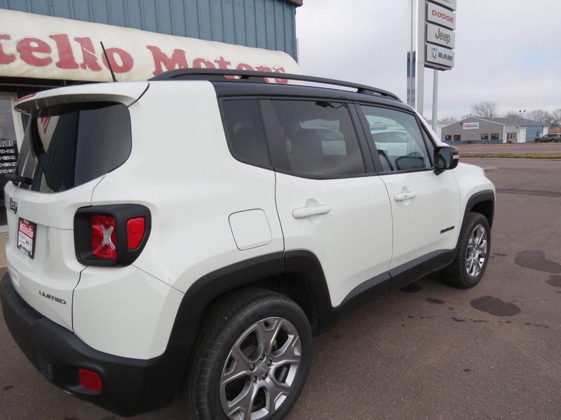 2022 Jeep Renegade Limited 4x4 4dr SUVImage 2