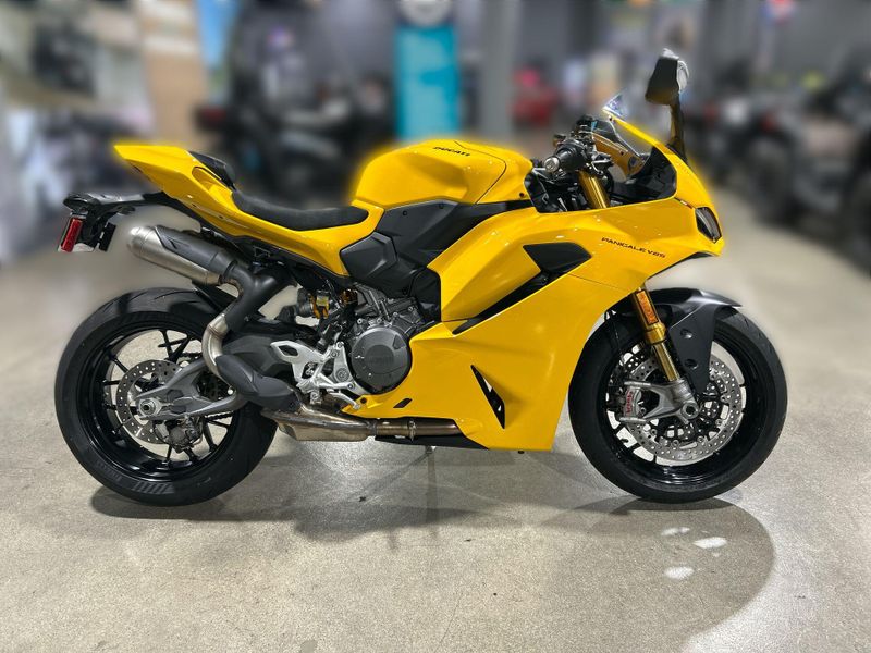 New 2026 Ducati PANIGALE V2 S Image 12