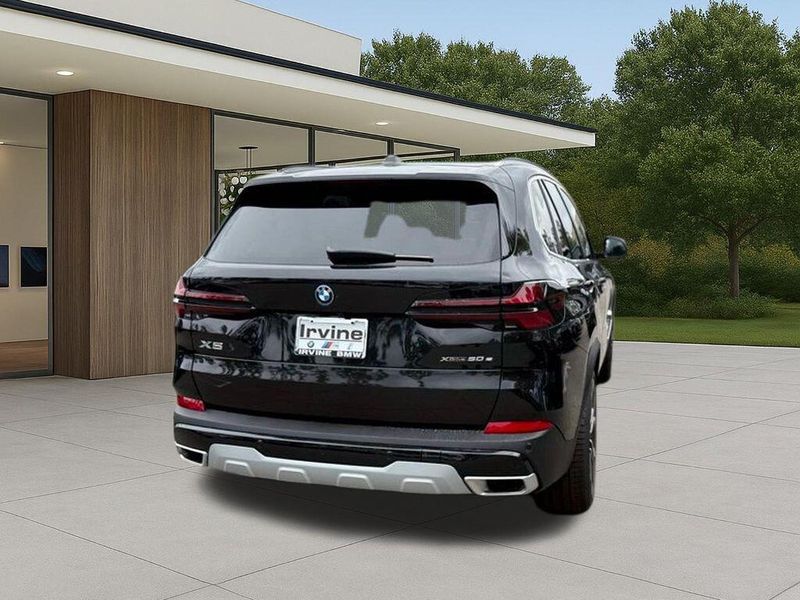 New 2026 BMW X5 xDrive50eImage 8
