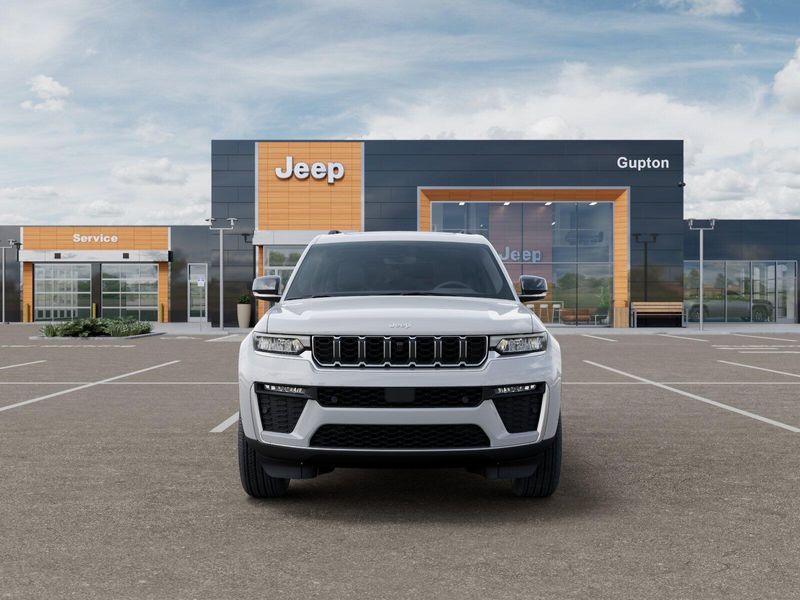 New 2026 Jeep Grand Cherokee L Limited 4x4Image 32