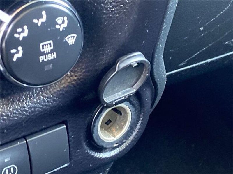 2015 Jeep Wrangler JK SaharaImage 27