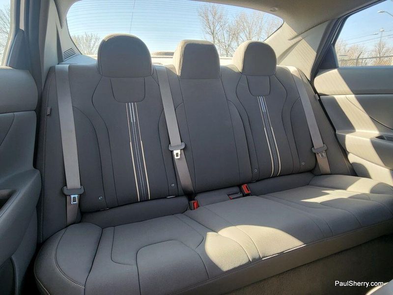 2024 Hyundai Elantra SELImage 27