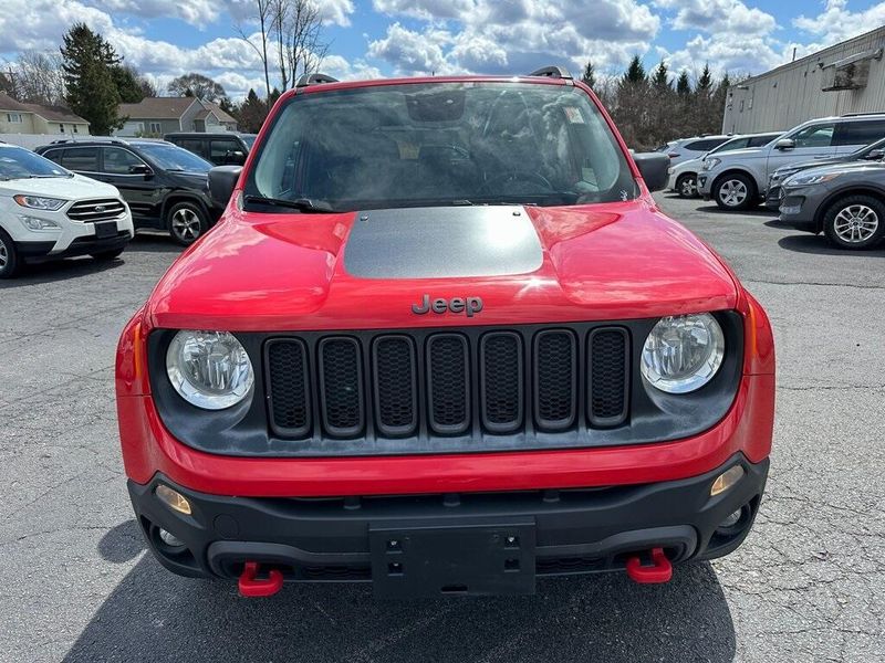2016 Jeep Renegade TrailhawkImage 12