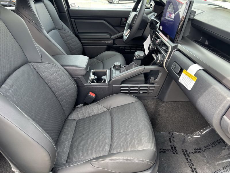 New 2025 Toyota 4Runner Hybrid TRD Off Road PremiumImage 11