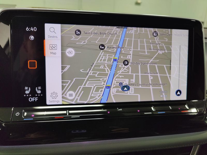 Used 2024 Volkswagen Atlas AWD Peak Edition SEL w/Sunroof/NavImage 9