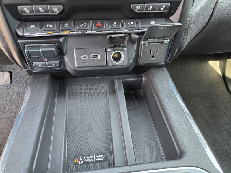Used 2020 Chevrolet Silverado 1500 2WD Crew Cab 147 LTZ