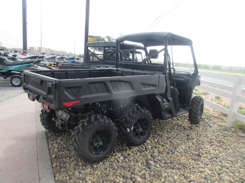 NEW 2026 CAN-AM DEFENDER 6X6 XT HD10 Image 10