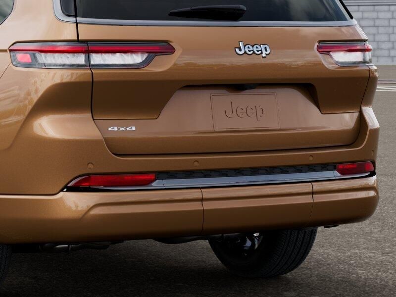 New 2026 Jeep Grand Cherokee L Limited Reserve 4x4Image 13