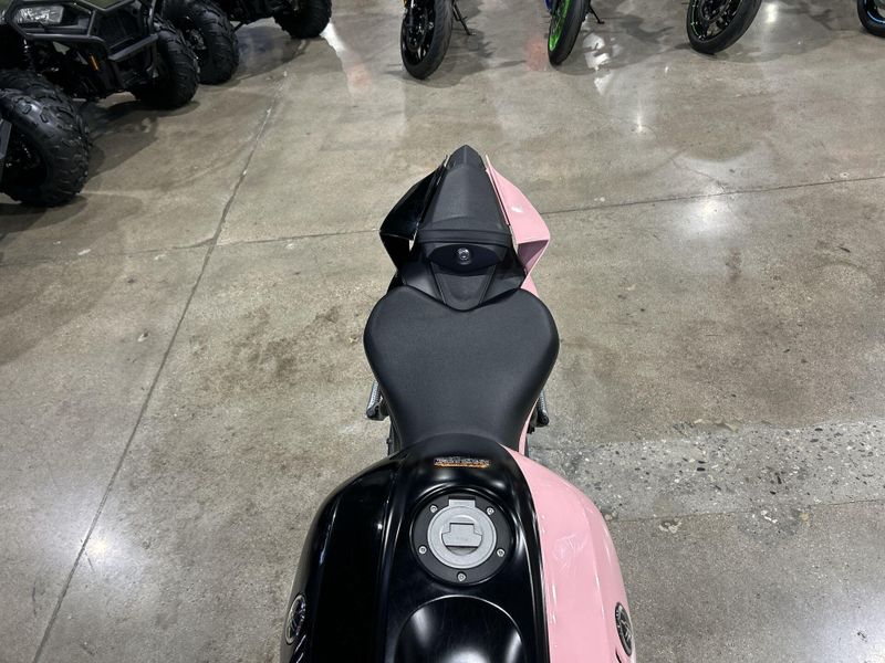 Used 2023 Yamaha YZF-R7 Image 16