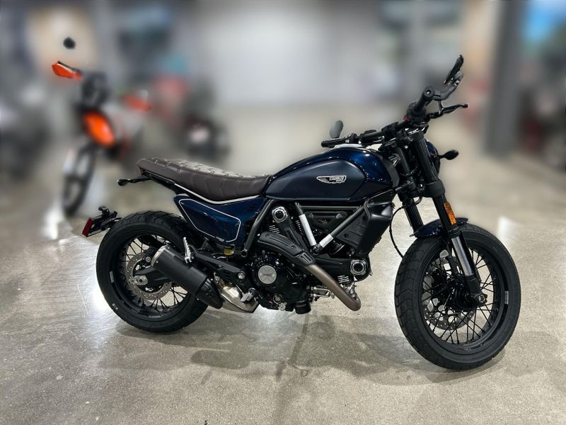 New 2025 Ducati SCRAMBLER 800 NIGHTSHIFT Image 16