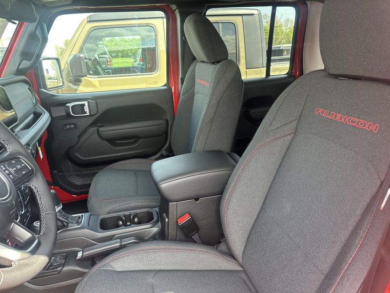 New 2025 Jeep Gladiator Rubicon 4x4Image 23