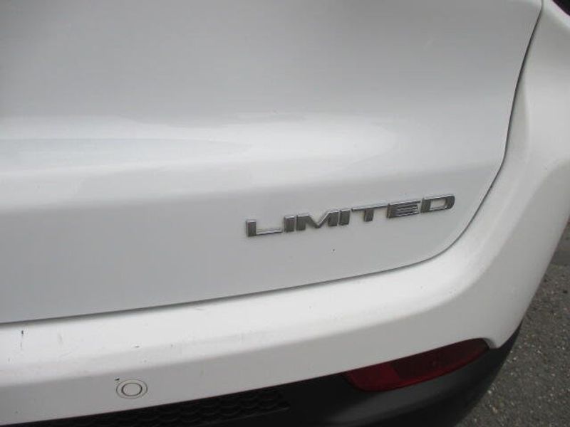 Used 2024 Jeep Compass LimitedImage 10