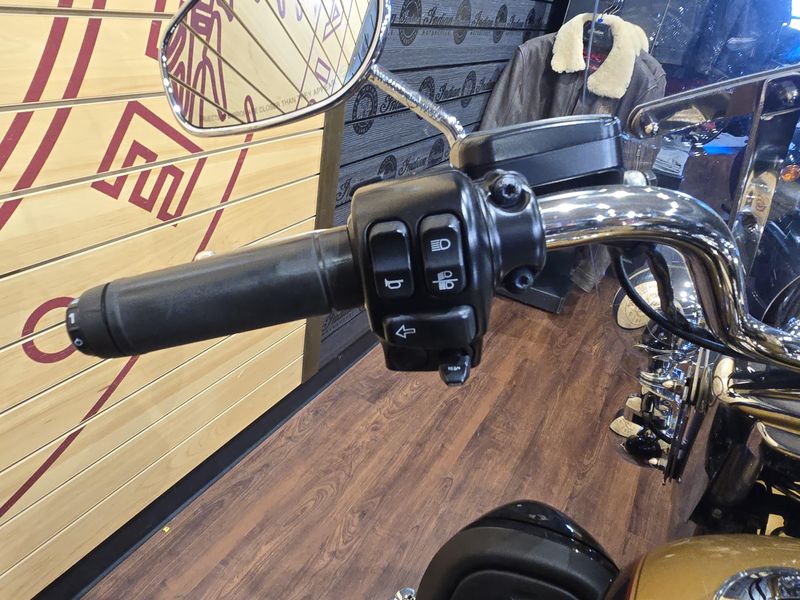 Used 2017 Harley-Davidson FLHR Road King Image 7