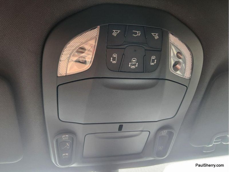 New 2027 Chrysler Pacifica Limited