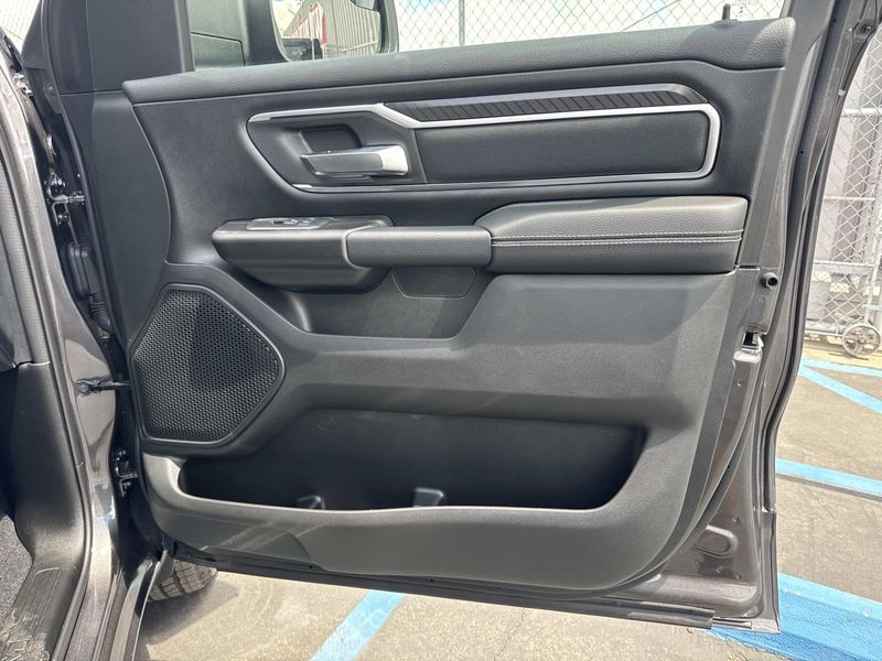 New 2026 RAM 1500 Big Horn Crew Cab 4x2 6'4' Box