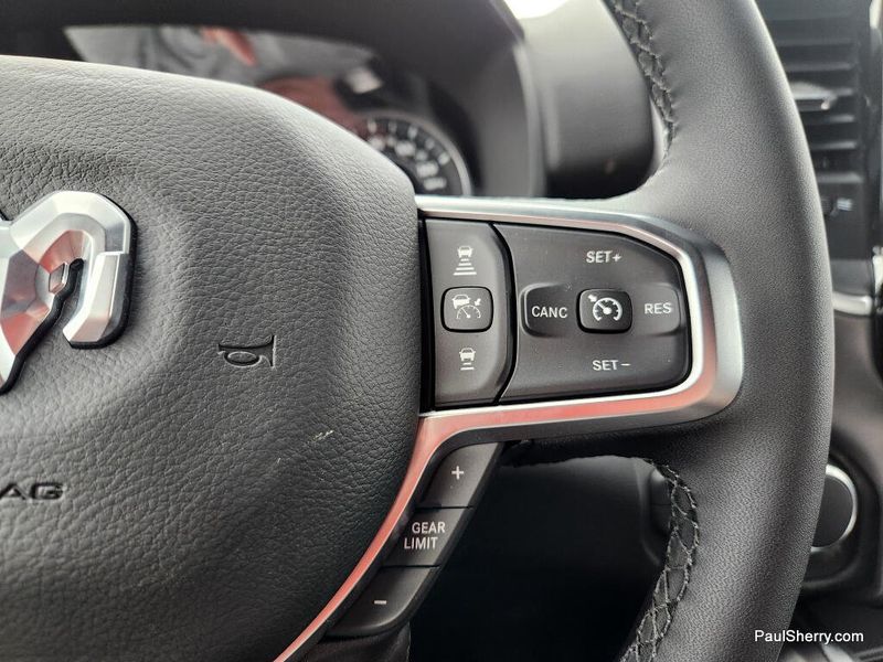 New 2026 RAM 1500 Big Horn Crew Cab 4x4 5'7' Box