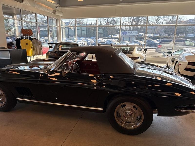 1967 Chevrolet Corvette 327/300 3-speed