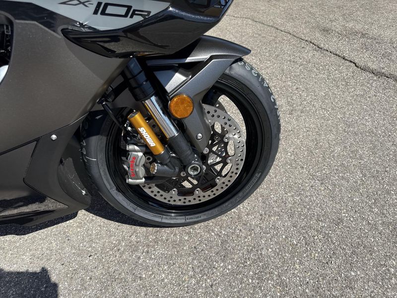 New 2026 Kawasaki NINJA ZX-10R Image 10