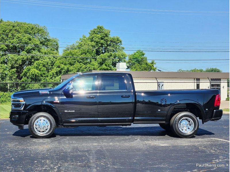 New 2026 RAM 3500 Limited Longhorn Crew Cab 4x4 8' Box