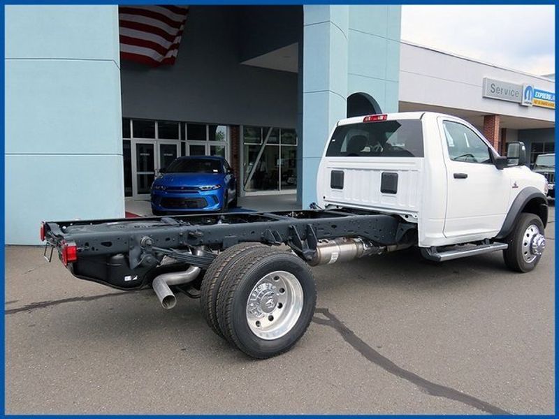 2024 RAM 5500 Chassis Cab TradesmanImage 7