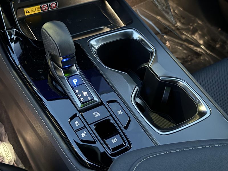 New 2026 Lexus NX 350h F SPORT HandlingImage 23