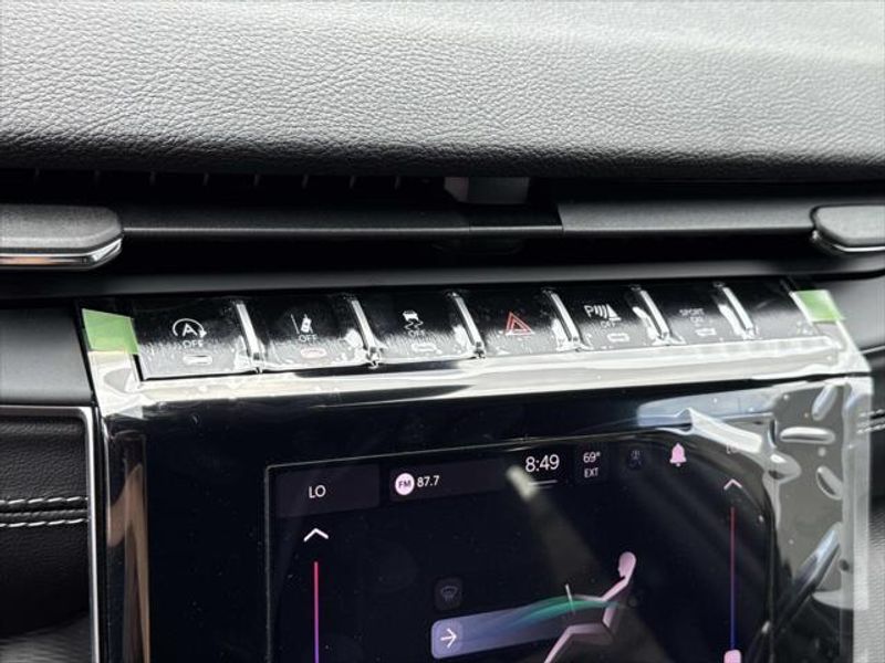New 2026 Jeep Grand Cherokee Laredo 4x2