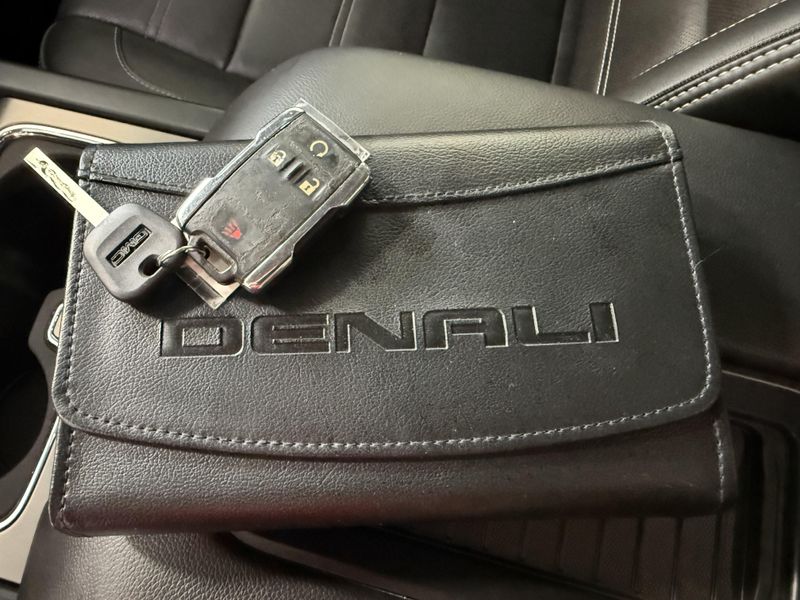 Used 2018 GMC Sierra 1500 DenaliImage 17
