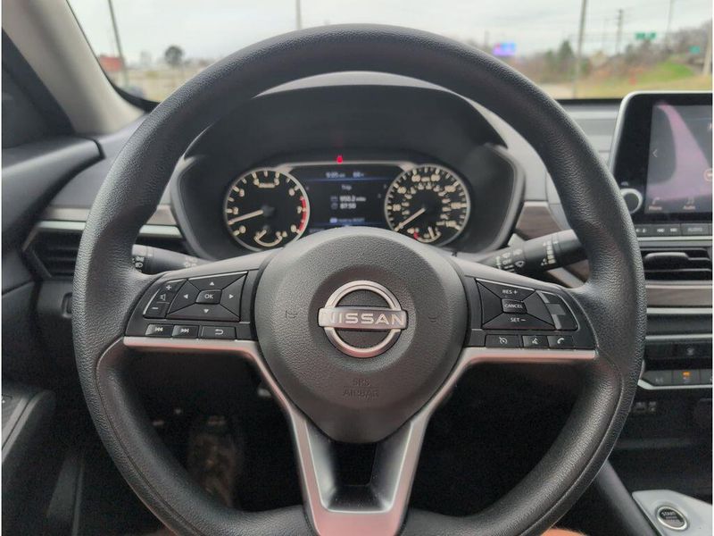 Used 2024 Nissan Altima 2.5 SVImage 21