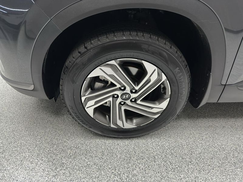 Used 2023 Hyundai Santa Fe SELImage 7