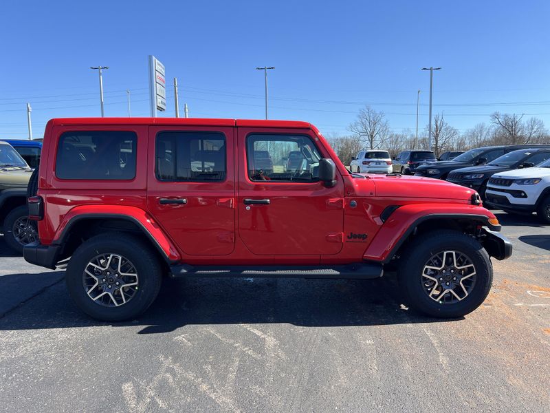 New 2026 Jeep Wrangler 4-door SaharaImage 5