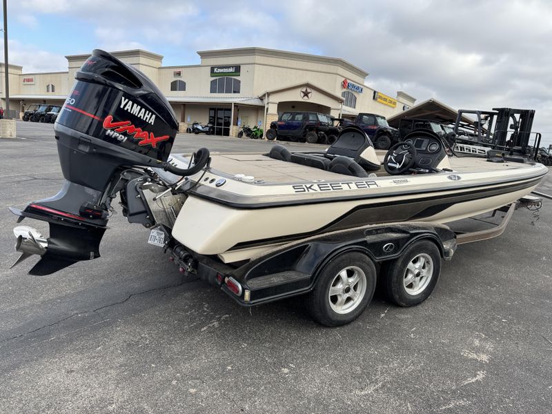 2006 SKEETER 20I WHITE Image 10