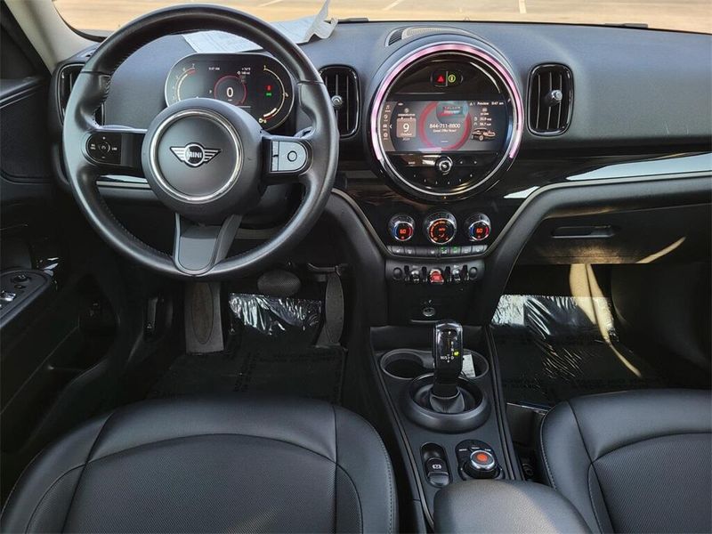 2022 MINI Countryman BaseImage 27