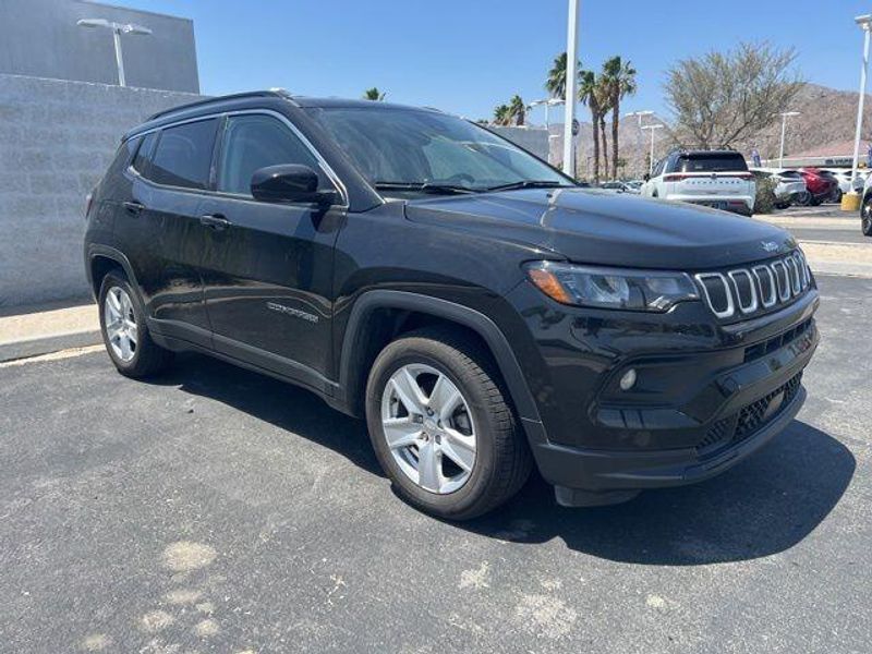 Used 2022 Jeep Compass LatitudeImage 1